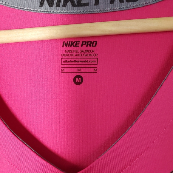 Nike Pro pink v-neck short sleeve top - Picture 5 of 9